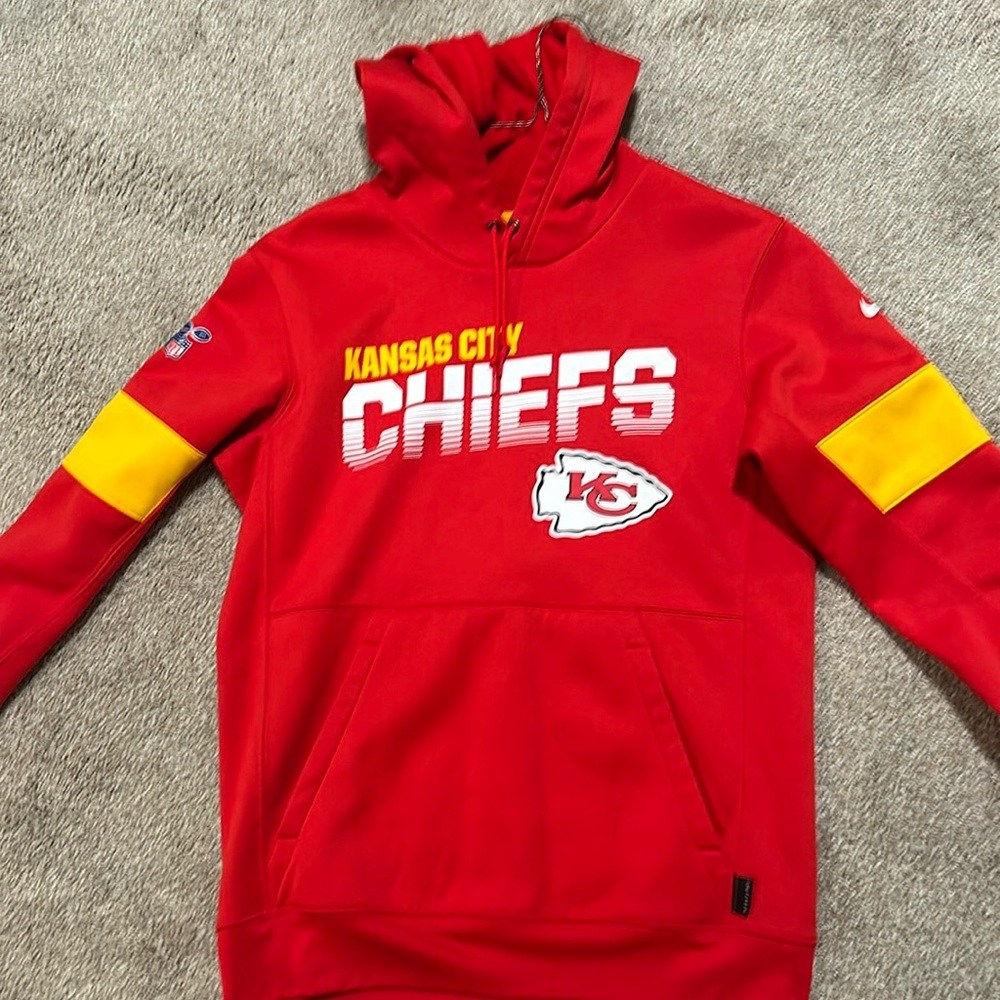 small red chiefs nike hoodie